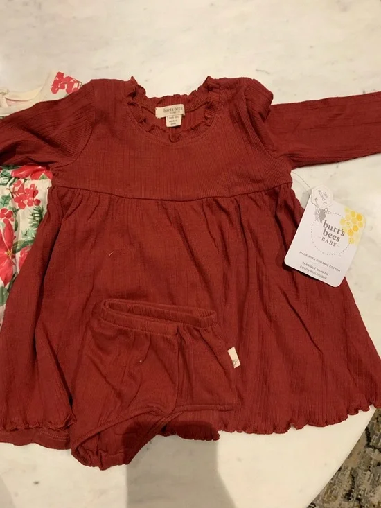 2 Burt’s Bees Baby dresses - Picture 3 of 3